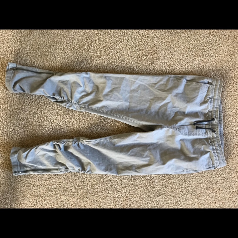 grey pants